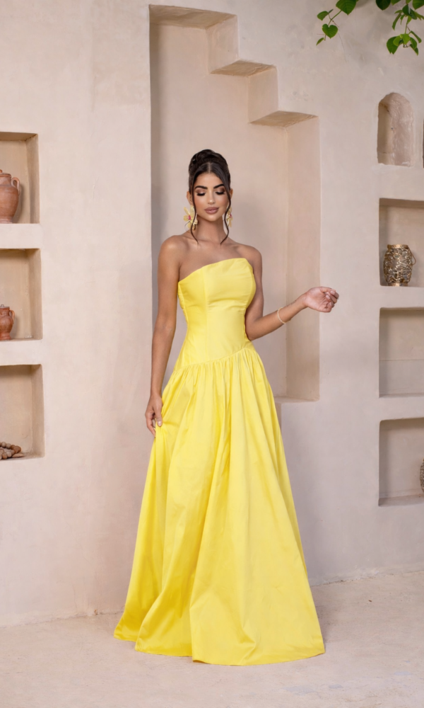 Vestido Tomara Que Caia Busto Assimétrico